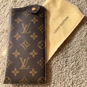 Louis Vuitton MM Sunglass Case